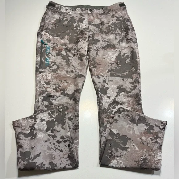 Girls With Guns GWG Aoraki Softshell LTWT Camo Pant Size Large Adjustable Waist - Picture 1 of 16